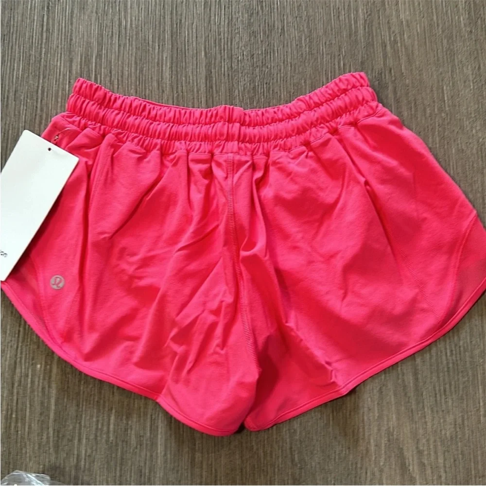 Lululemon Athletica low rise sonic pink hotty hot shorts NWOT EUC 🩷 - Picture 4 of 4